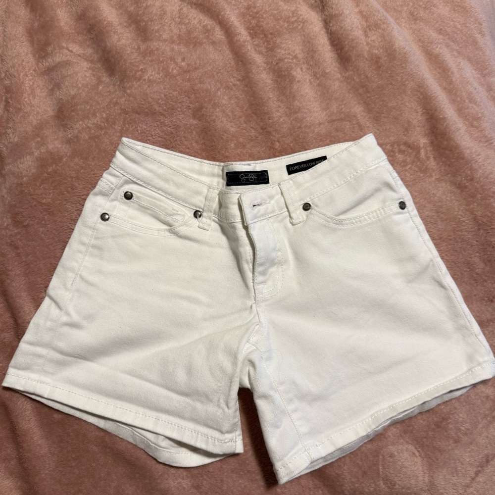🟡🟡Jessica Simpson White Denim Low-Rise Jean Shorts